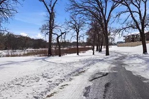 326 10th Ave S, Fargo,  58103 - Photo 31