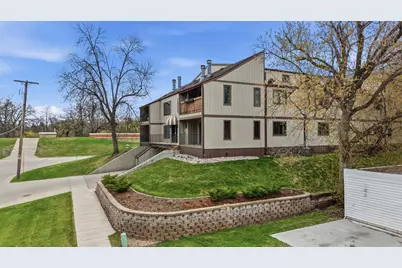 326 10th Avenue S #2, Fargo,  58103 - Photo 3