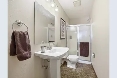 326 10th Avenue S #2, Fargo,  58103 - Photo 23