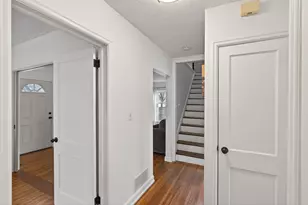 2721 Xerxes Ave N, Robbinsdale, MN 55422 - Photo 9