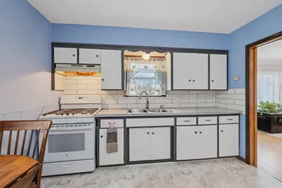 896 Jessamine Avenue E, Saint Paul, MN 55106 - Photo 7