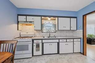 896 Jessamine Ave E, Saint Paul, MN 55106 - Photo 7