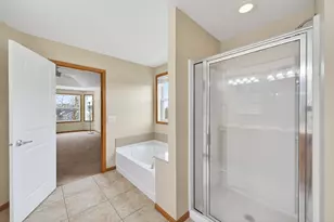 5039 Merrimac Ct N, Plymouth, MN 55446 - Photo 9