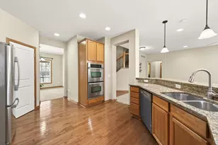 5039 Merrimac Ct N, Plymouth, MN 55446 - Photo 17