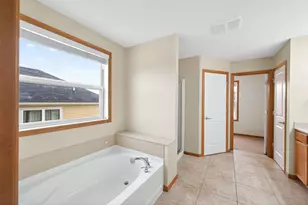 5039 Merrimac Ct N, Plymouth, MN 55446 - Photo 35