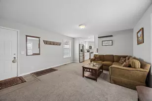 950 Cessna Dr, New Brighton, MN 55112 - Photo 7