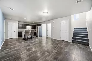 4304 Estate Dr S, Fargo, ND 58104 - Photo 5