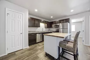 4304 Estate Dr S, Fargo, ND 58104 - Photo 7