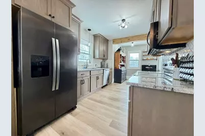 817 W Lincoln Avenue, Fergus Falls, MN 56537 - Photo 17