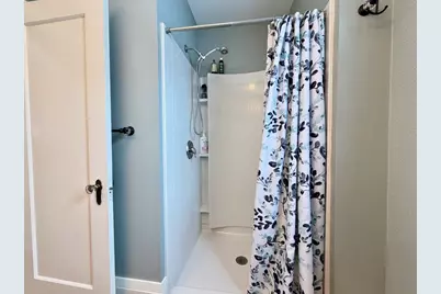 817 W Lincoln Avenue, Fergus Falls, MN 56537 - Photo 23