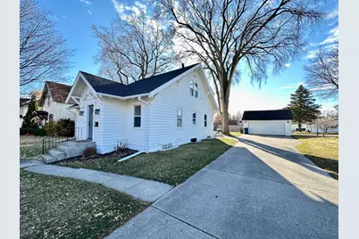 817 W Lincoln Avenue, Fergus Falls, MN 56537 - Photo 5