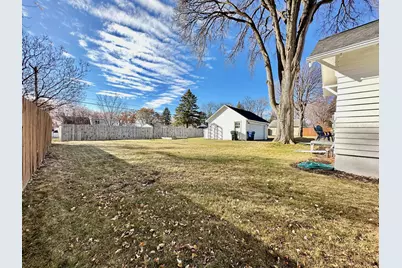 817 W Lincoln Avenue, Fergus Falls, MN 56537 - Photo 7