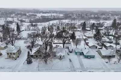 817 W Lincoln Avenue, Fergus Falls, MN 56537 - Photo 3