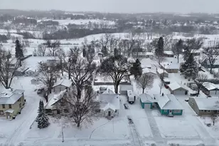 817 W Lincoln Ave, Fergus Falls, MN 56537 - Photo 3