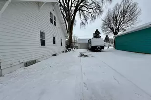 817 W Lincoln Ave, Fergus Falls, MN 56537 - Photo 51