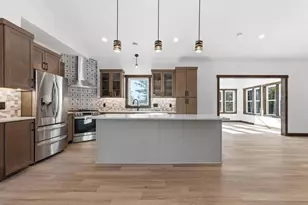 1422 Creekwood Dr, New Richmond, WI 54017 - Photo 7