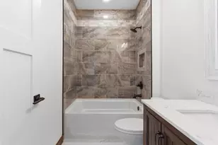 1422 Creekwood Dr, New Richmond, WI 54017 - Photo 19