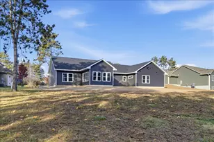 1422 Creekwood Dr, New Richmond, WI 54017 - Photo 55