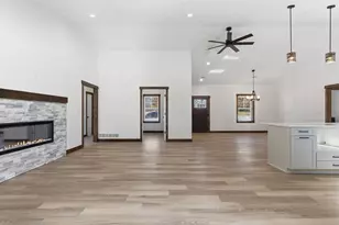 1422 Creekwood Dr, New Richmond, WI 54017 - Photo 13