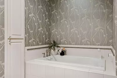 550 Waycliffe Drive N, Wayzata, MN 55391 - Photo 33