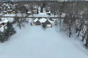 417 Golf Terrace, Litchfield, MN 55355 - Photo 31