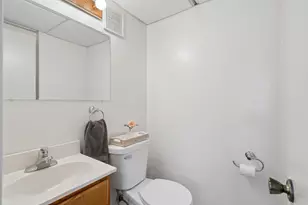 8525 W 97th St Cir, Bloomington, MN 55438 - Photo 17