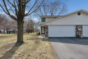 8525 W 97th St Cir, Bloomington, MN 55438 - Photo 3