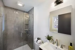 2001 Rhode Island Ave N, Golden Valley, MN 55427 - Photo 15