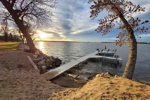 1653 Edgewater Dr, Lake Benton, MN 56149 - Photo 3