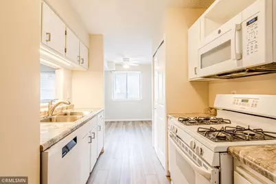 6404 84th Court N, Brooklyn Park, MN 55445 - Photo 5