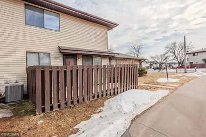 6404 84th Court N, Brooklyn Park, MN 55445 - Photo 3