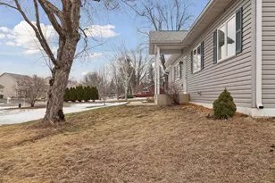 153 Elm Dr W, Carver, MN 55315 - Photo 3