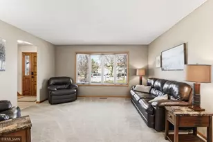 4865 Cottonwood Ln N, Plymouth, MN 55442 - Photo 7