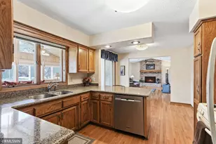 4865 Cottonwood Ln N, Plymouth, MN 55442 - Photo 11