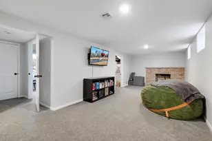 616 Kingsview Ln N, Plymouth, MN 55447 - Photo 27