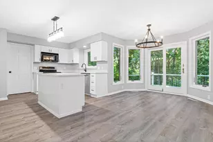 515 Marnie St S, Maplewood, MN 55119 - Photo 5