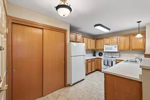 15570 Linnet St NW, Andover, MN 55304 - Photo 3