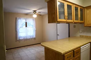 1121 4th St W, Hastings, MN 55033 - Photo 9