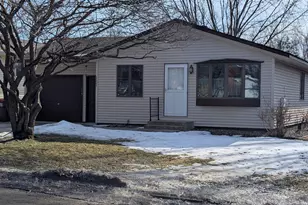 1121 4th St W, Hastings, MN 55033 - Photo 3