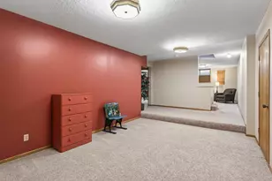 15621 Highview Dr, Apple Valley, MN 55124 - Photo 25