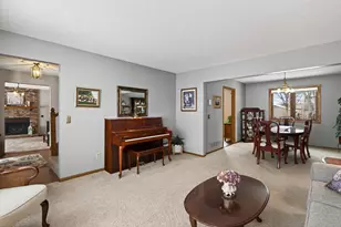 15621 Highview Dr, Apple Valley, MN 55124 - Photo 9