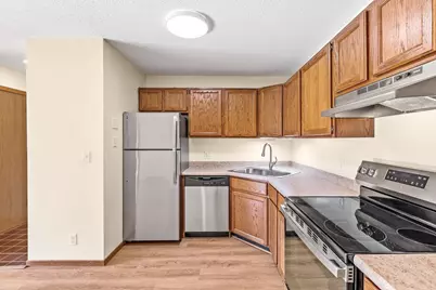 2160 Ridge Drive #32, Saint Louis Park, MN 55416 - Photo 17