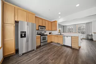 1987 Clover Ridge Dr, Chaska, MN 55318 - Photo 13