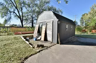 1715 Hillcrest Rd, Saint Cloud, MN 56303 - Photo 17