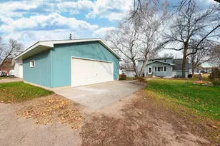 606 S 10th St, Olivia, MN 56277 - Photo 45