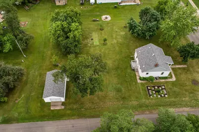 202 Lake Avenue S, Ottertail, MN 56571 - Photo 3
