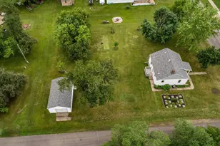 202 Lake Ave S, Ottertail, MN 56571 - Photo 3