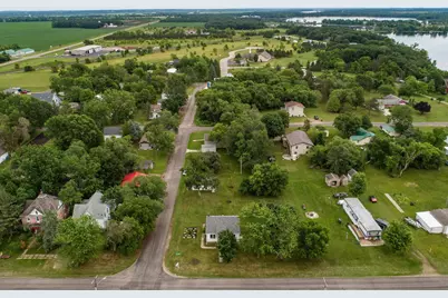 202 Lake Avenue S, Ottertail, MN 56571 - Photo 3