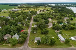 202 Lake Ave S, Ottertail, MN 56571 - Photo 3