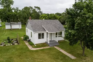 202 Lake Ave S, Ottertail, MN 56571 - Photo 7